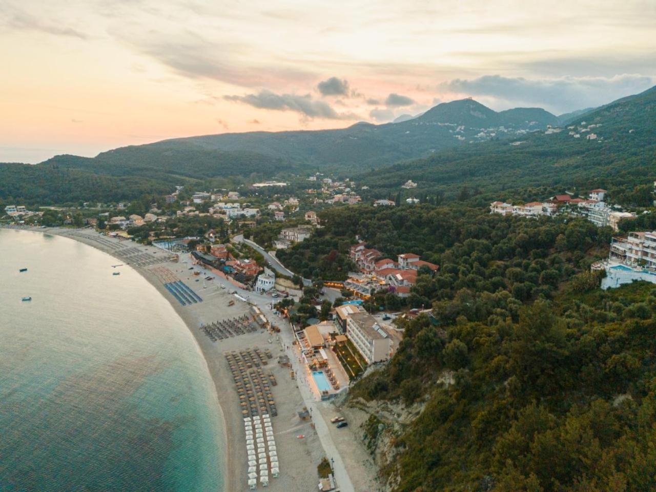 Ionion Beach Resort Parga Esterno foto